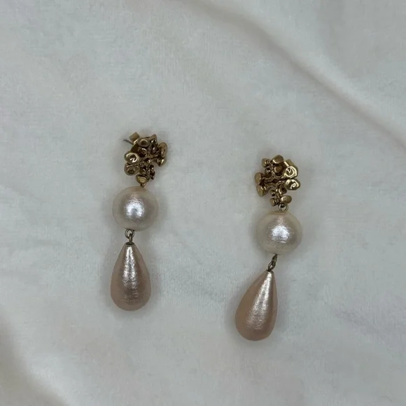 Tory Burch Brutalist Double-Drop Earrings - Antique Light Brass - Picture 5 of 6